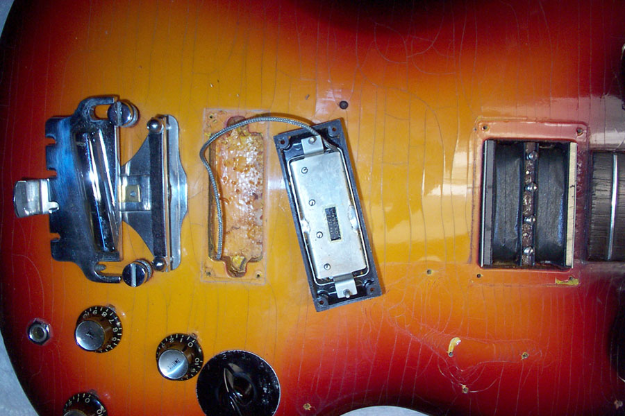 1965 Gibson EB bass Body details