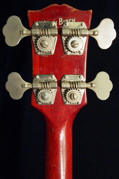 Solid headstock and Kluson 538 tuners