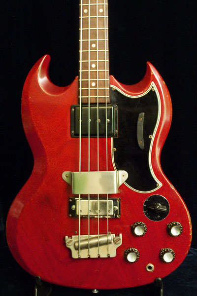 1961 Gibson EB-3 body detail