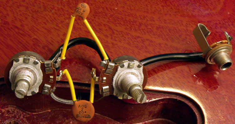 1962 Gibson EB-0 wiring loom, installed in the bass