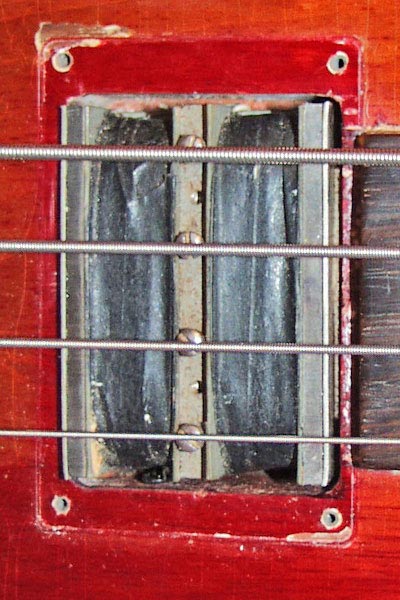 1964 Gibson EB0 humbucker uncovered