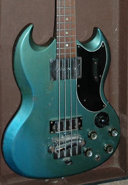 1965 Gibson EB3 bass guitar - Pelham blue