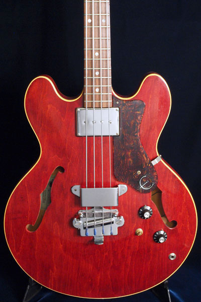 1967 Epiphone Rivoli body detail