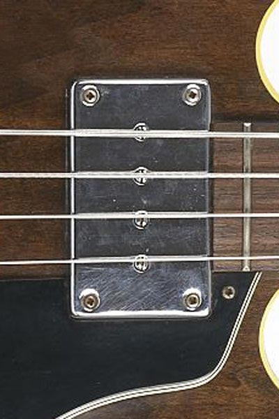 1969 Gibson EB2W - Humbucker pickup with chrome-plated cover