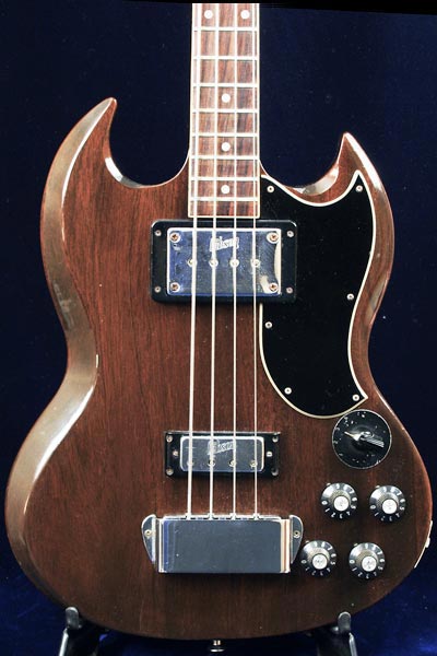 1971 Gibson EB-3 body detail