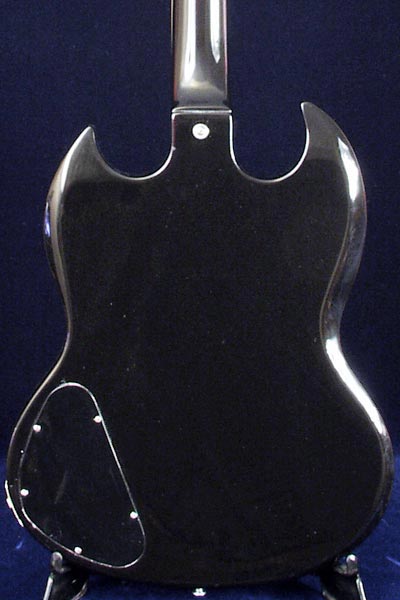 1971 Gibson EB3L. Body detail - split headstock with Gibson logo