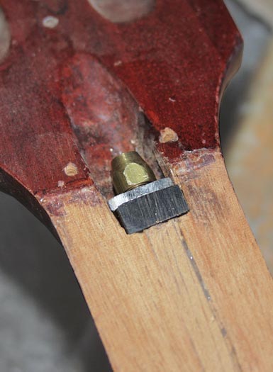 1971 Gibson EB3L - broken truss rod tip