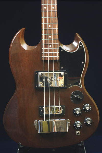 1972 Gibson EB3 body detail