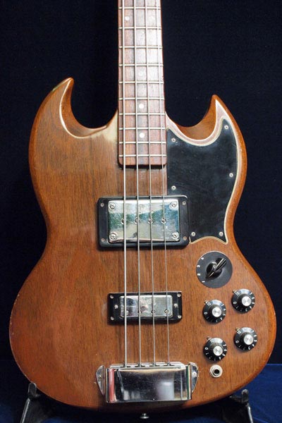 1972 Gibson EB-3L bass body detail