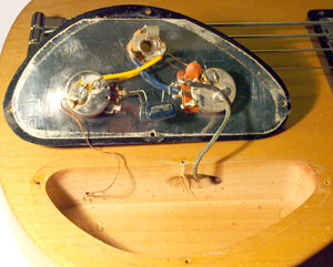 1972 Gibson EB-0 wiring loom (plate mounted), installed in the bass