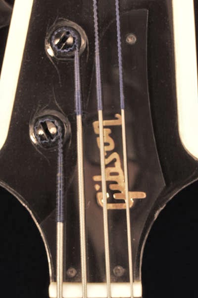 1992 Gibson Thunderbird bass