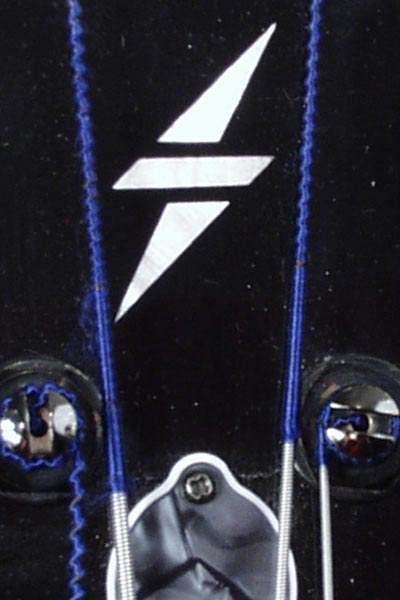 2000 Gibson SG-Z bass Schaller bridge detail