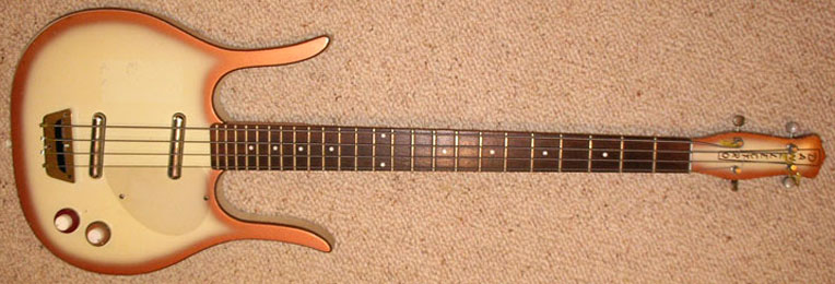 1959 Danelectro Longhorn bass