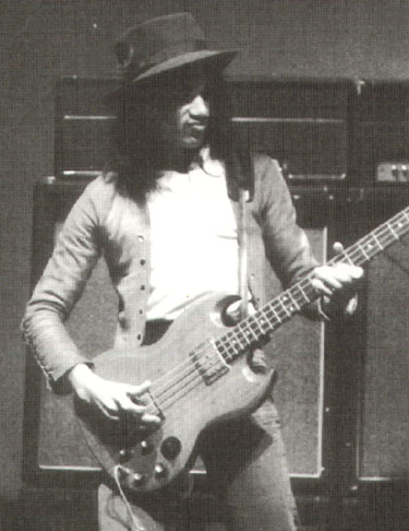 Andy Fraser with Gibson EB3 bass