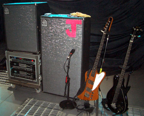 Late 90s Gibson Thunderbird, late 70s Gibson Ripper and Ampeg amp/cabs