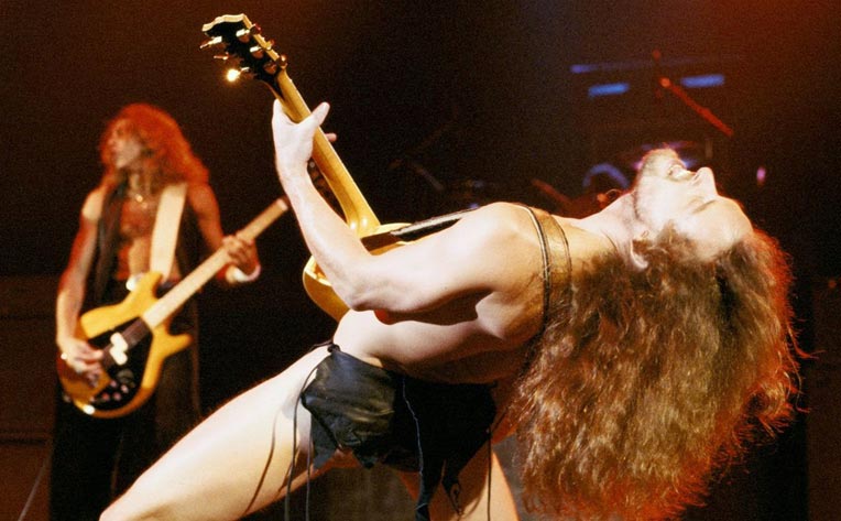 Dave Kiswiney and Ted Nugent on stage