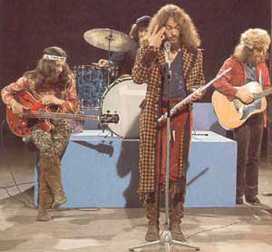 Jethro Tull in late 1969. Glenn Cornick plays his Gibson EB2 bass