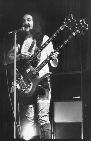 Mick with his doubleneck bass "Igor"